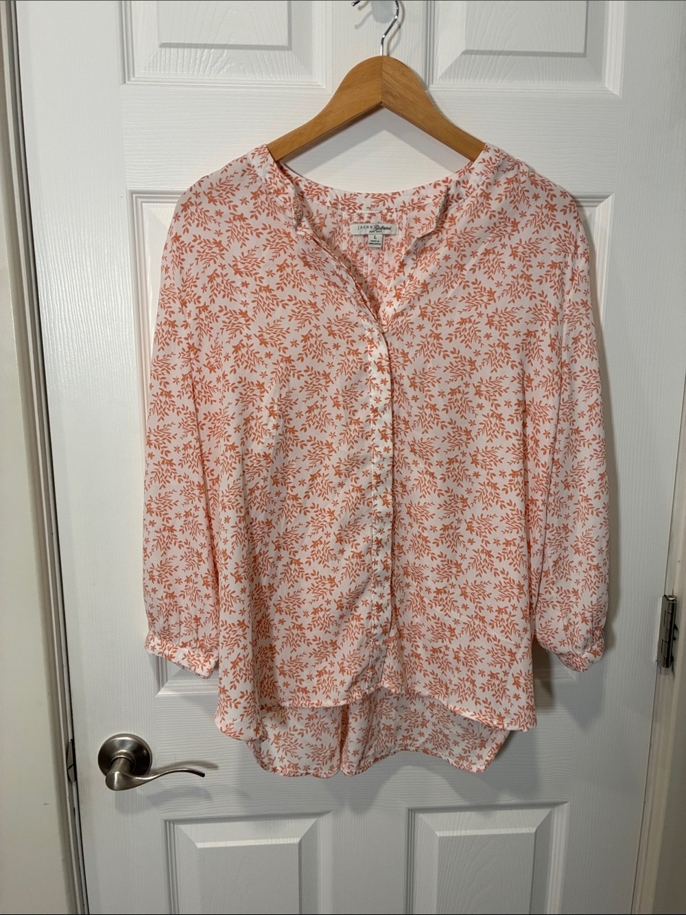 JACHS Girlfriend Peach and White Floral Button-Down Shirt